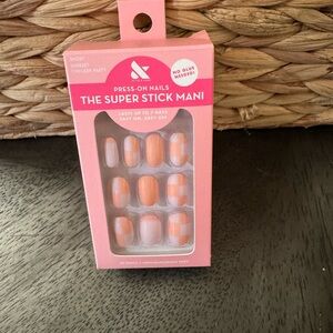 Olive and June ‘Sherbet Checker Party’ Short Round Press-On Nails